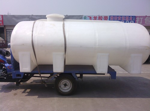 供應5噸臥式運輸塑料儲罐