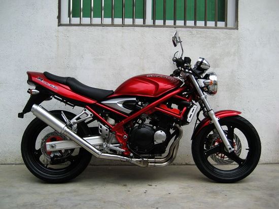 供應(yīng)鈴木盜匪250摩托車 跑車**銷售