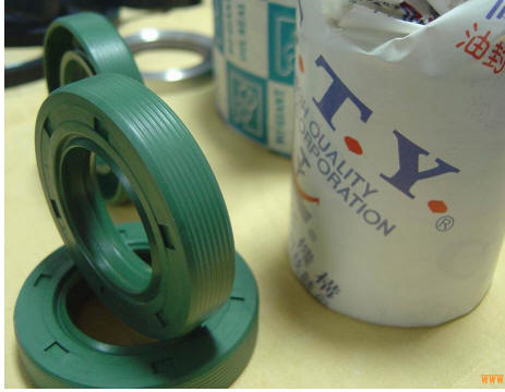 供應CTY三唇口骨架油封（OIL-SEAL）型規格尺寸-TC骨架油封