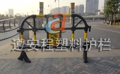 供應深圳交通設施公司**鑄造塑料護欄，塑料護欄銷售，塑料護欄送貨上門