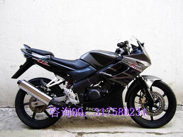 供應本田CBR150R摩托車