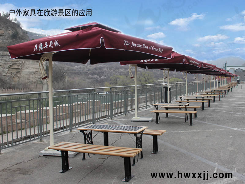 供應(yīng)鑄鐵桌椅和單邊傘在旅游景點(diǎn)的應(yīng)用