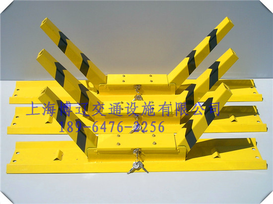 供應(yīng)柳州八角車(chē)位鎖,車(chē)輪鎖,地鎖車(chē)位鎖三角,遙控車(chē)位鎖,o型車(chē)位鎖