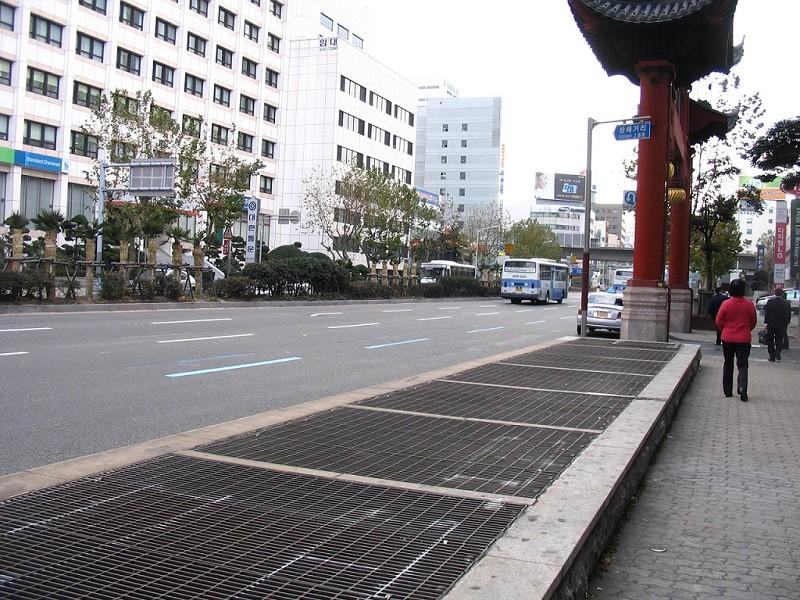 供應(yīng)不銹鋼地溝蓋板、地溝篦子、水溝蓋子水溝篦子排水溝蓋板可議價