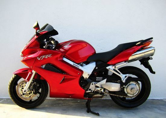 供應(yīng)本田CB900大黃蜂摩托車(chē)，代步車(chē)，跑車(chē)，越野車(chē)，街車(chē)