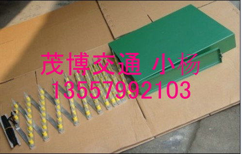 供應(yīng)伸縮自由手動(dòng)操作的阻車釘