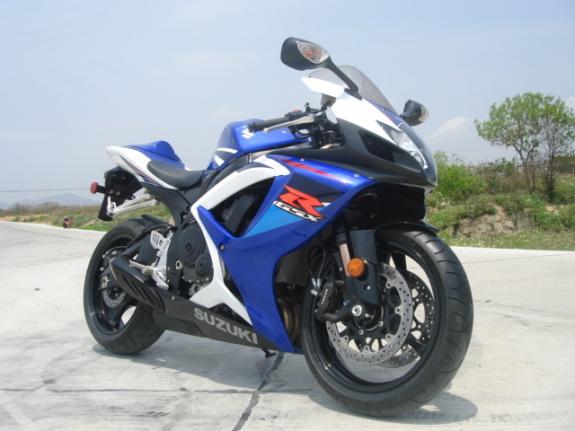 供應鈴木GSX-R750摩托車緊急出售