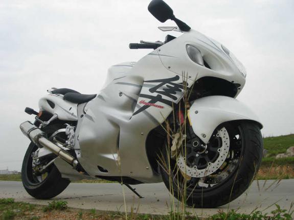 供應鈴木GSX1300隼摩托車緊急出售