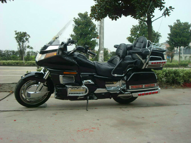 供應(yīng)本田金翼GL1500圖片價(jià)格 摩托車  太子車跑車越野車