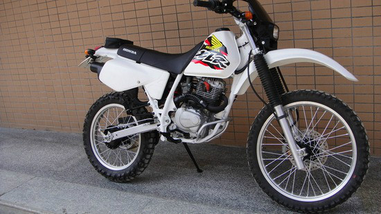 供應(yīng)本田XLR125摩托車越野車跑車街車