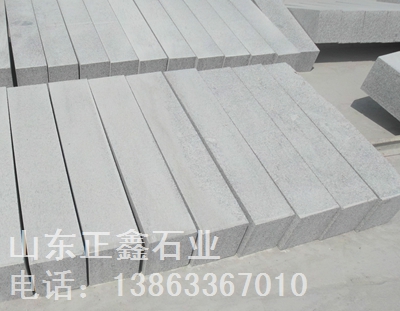 供應芝麻灰路緣石，淺灰花崗巖路沿石