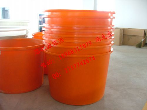 供應青島食品塑料圓桶釀造發酵水塔桶M-200L