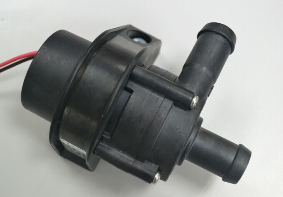 深鵬駐車加熱器循環水泵，車用電子水泵，汽車水泵生產廠家