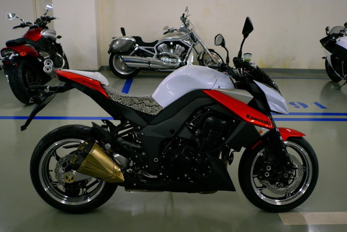 供應川崎Z1000報價 摩托車川崎Z1000廠家**批發價格