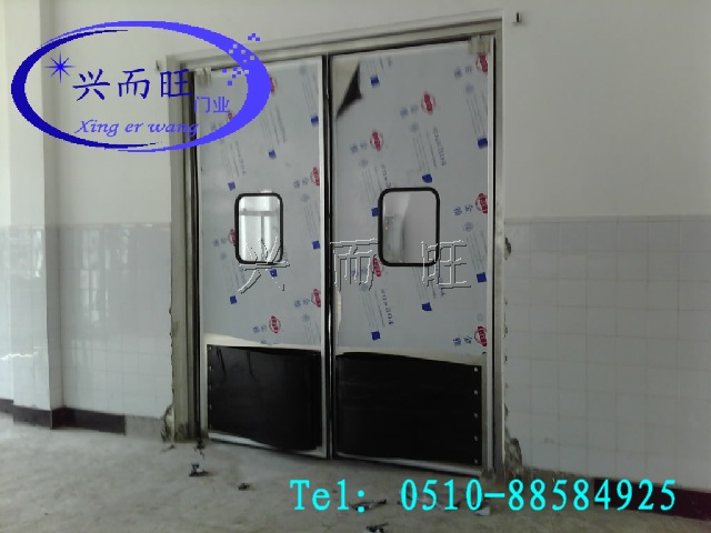 供應(yīng)興而旺濟(jì)南防撞門，濟(jì)南不銹鋼防撞門，304不銹鋼門等廠家批發(fā)