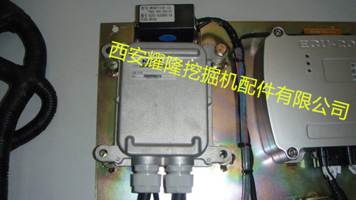 供應福田雷沃210-7挖掘機電腦板