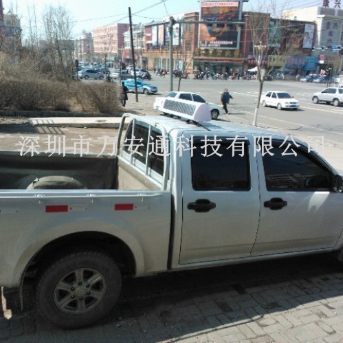高速*皮卡車LED電子屏 P12.5**大字*車警示屏 廠家**生產(chǎn)