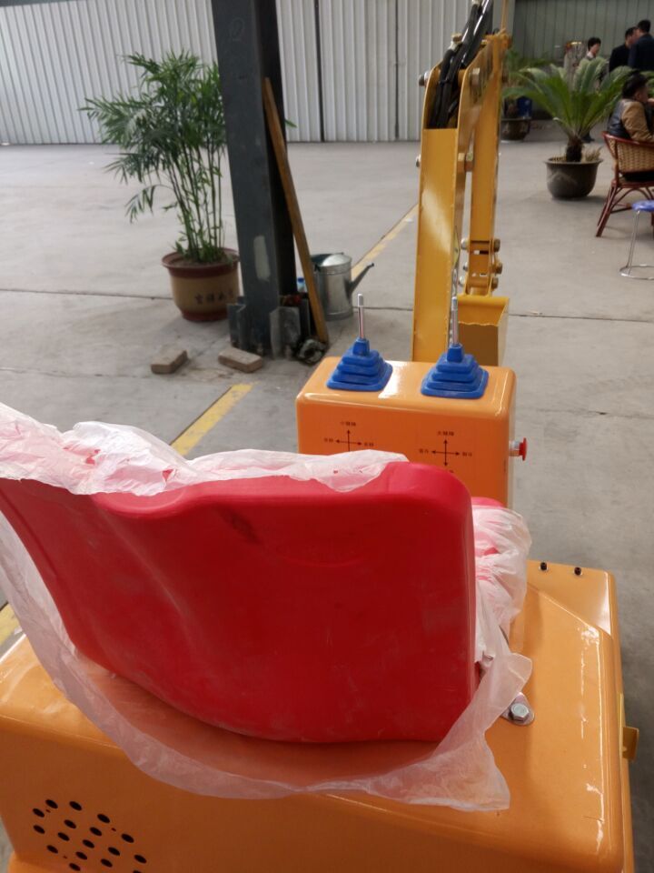 供應(yīng)游樂(lè)挖掘機(jī)，兒童挖掘機(jī)，娛樂(lè)挖掘機(jī)價(jià)格