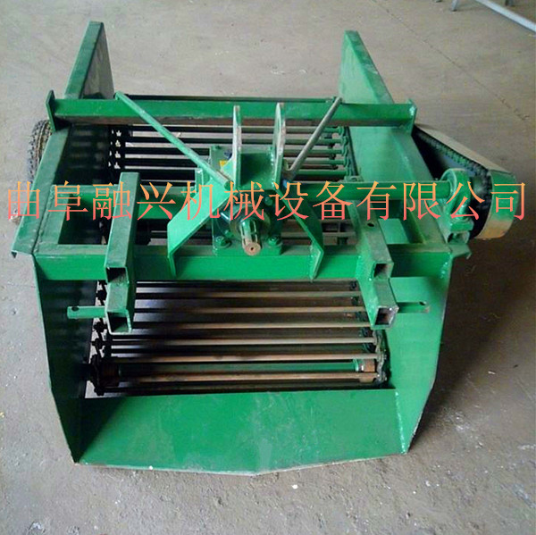 供應(yīng)融興洋芋紅苕挖掘機(jī)地瓜番薯收獲機(jī)融興機(jī)械**價(jià)格