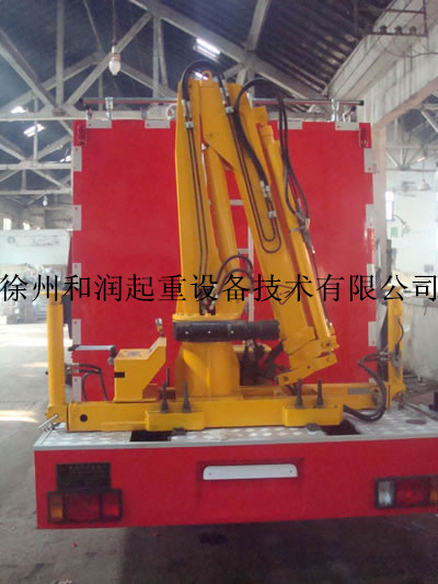 供應折臂式隨車起重機SQ1ZB2