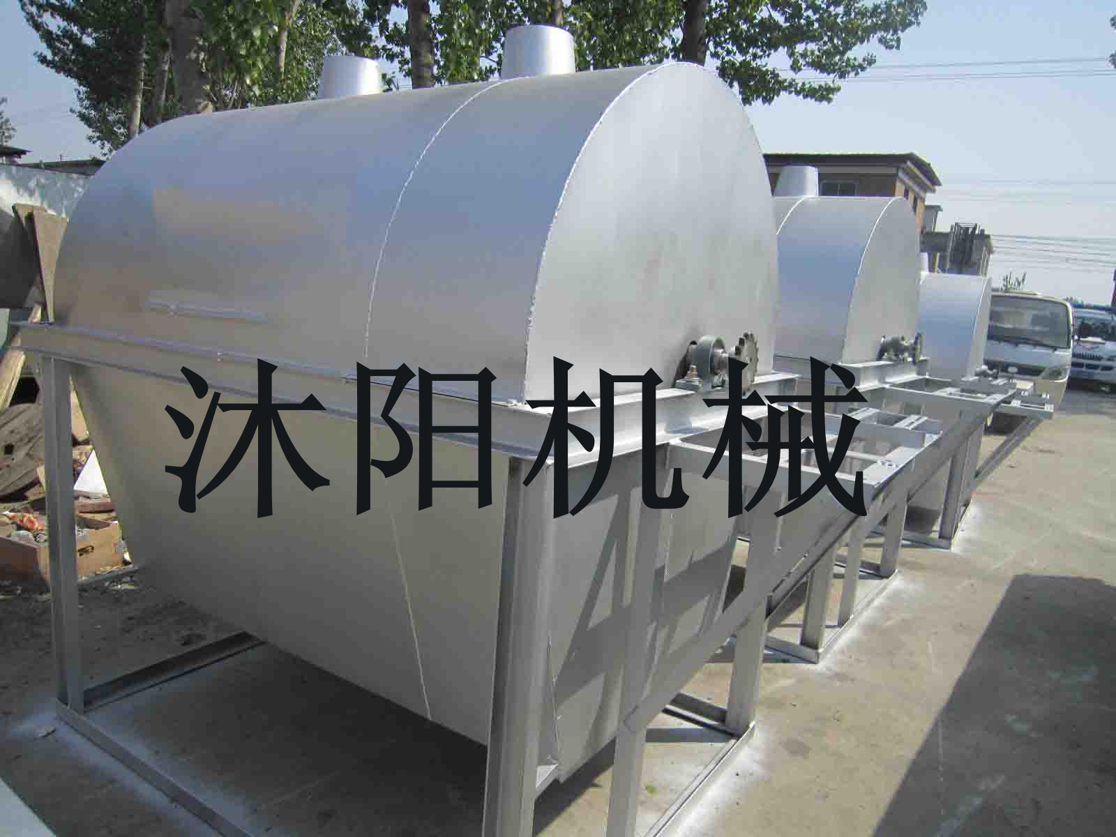 供應200斤大型花生炒貨機--燒煤炒貨機報價--陜北花生合適的選擇--支持特殊定制