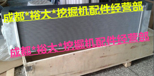 供應小松200-8挖掘機水箱