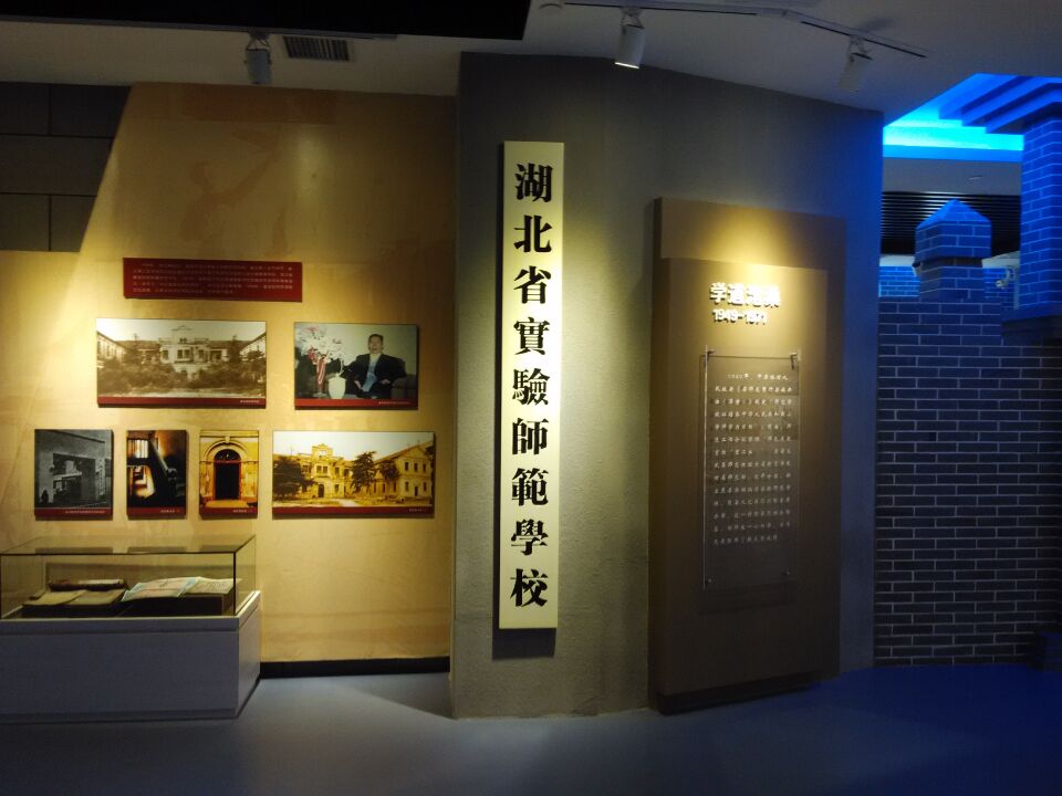 供應湘西自治州實木仿古對聯抱柱-東方