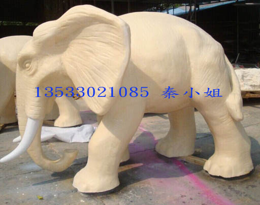 供應玻璃鋼噴水小品雕塑 仿動動物雕塑 人造砂巖噴水雕塑