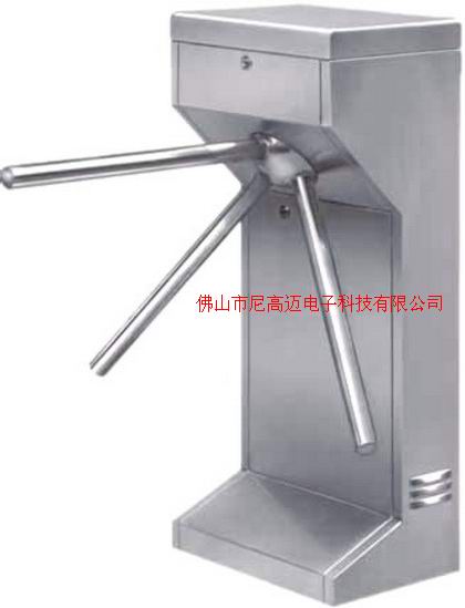 供應立式手動不銹鋼三輥閘 單向行駛人行通道 機械式三桿閘 方向可調
