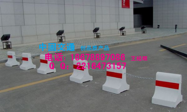 濟(jì)寧水泥隔離墩-18678897086-兗州市水泥墩價格
