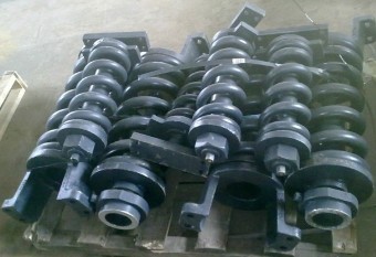 供應(yīng)現(xiàn)代215-7挖掘機(jī)張緊油缸