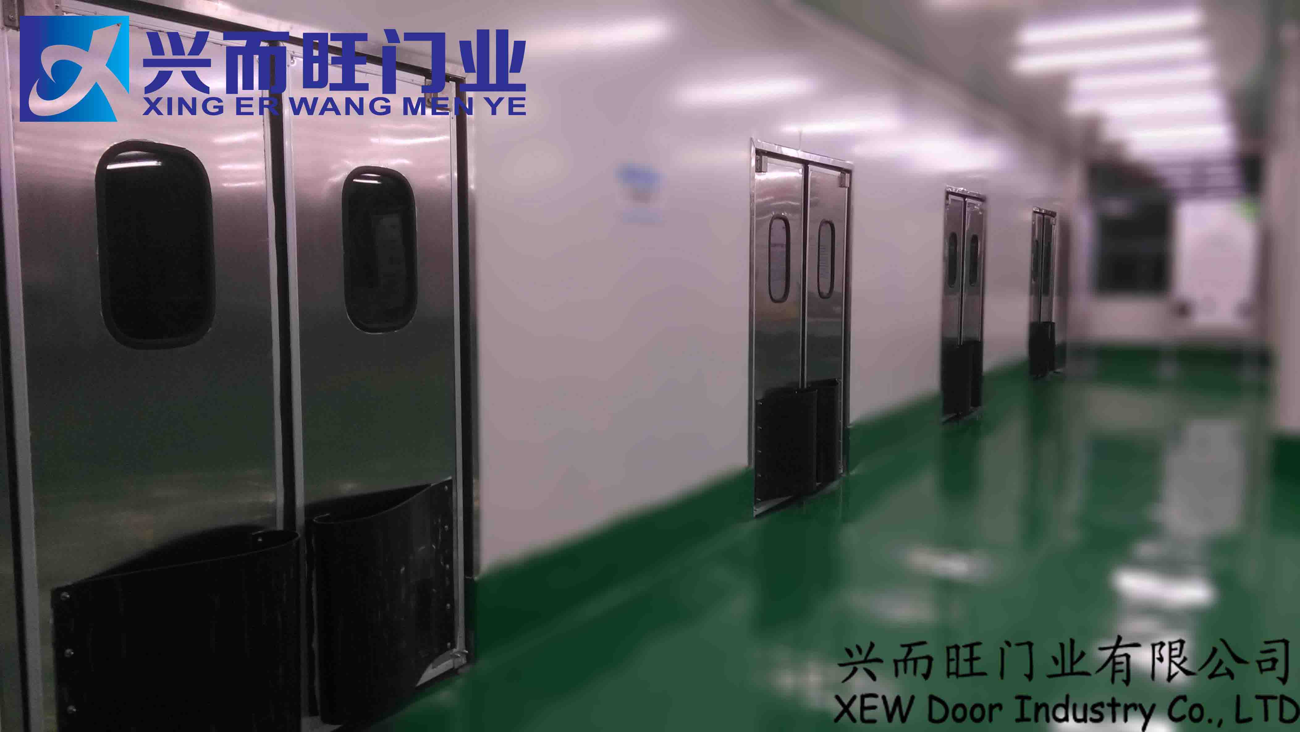 興而旺門業(yè)**訂制不銹鋼自由門 食品車間內(nèi)門 超市倉(cāng)儲(chǔ)隔離門