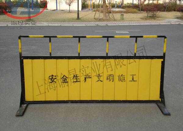 供應施工護欄,交通施工圍欄，道路施工圍欄，金屬圍欄