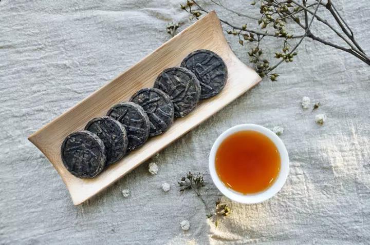 2018**黑茶虔茶泥片
