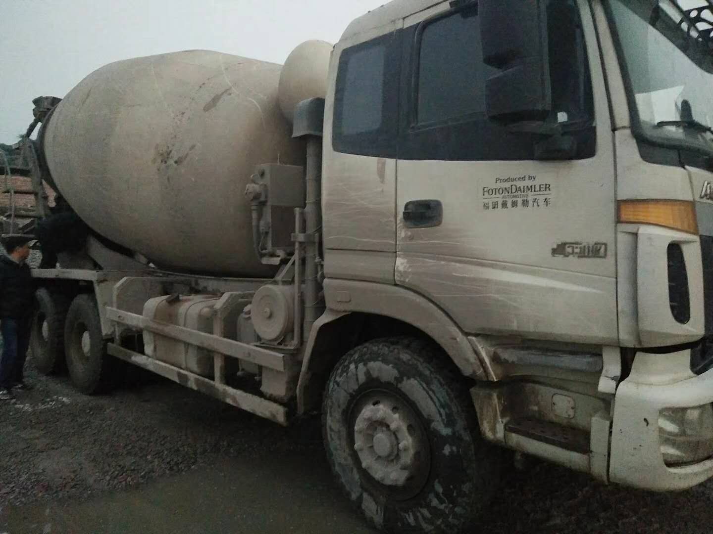 梁山二手攪拌罐車歐曼