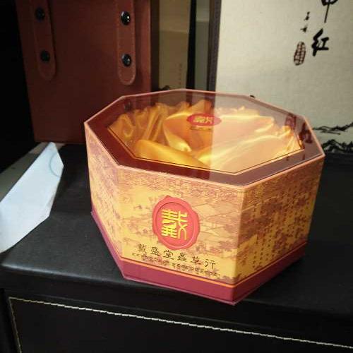 **精品八邊形盒子怎么樣_專業(yè)精品異面皮盒價格_成都七彩鴻包裝制品有限公司