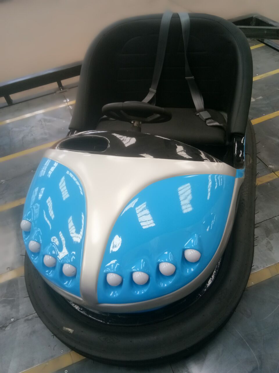 碰碰車**廠價(jià)**電瓶碰碰車兒童游樂場(chǎng)所設(shè)施設(shè)備批發(fā)