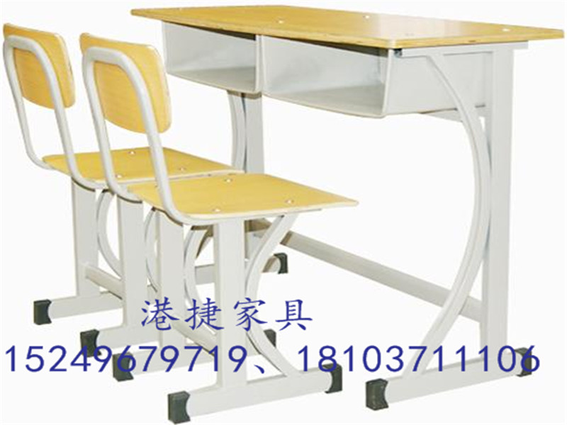 鶴壁學生課桌椅，河南**的學生課桌椅銷售廠家在哪里