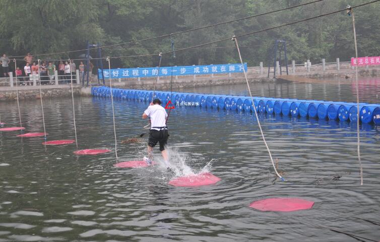 歷奇探險-水上探險樂園-峽谷探險水上游玩