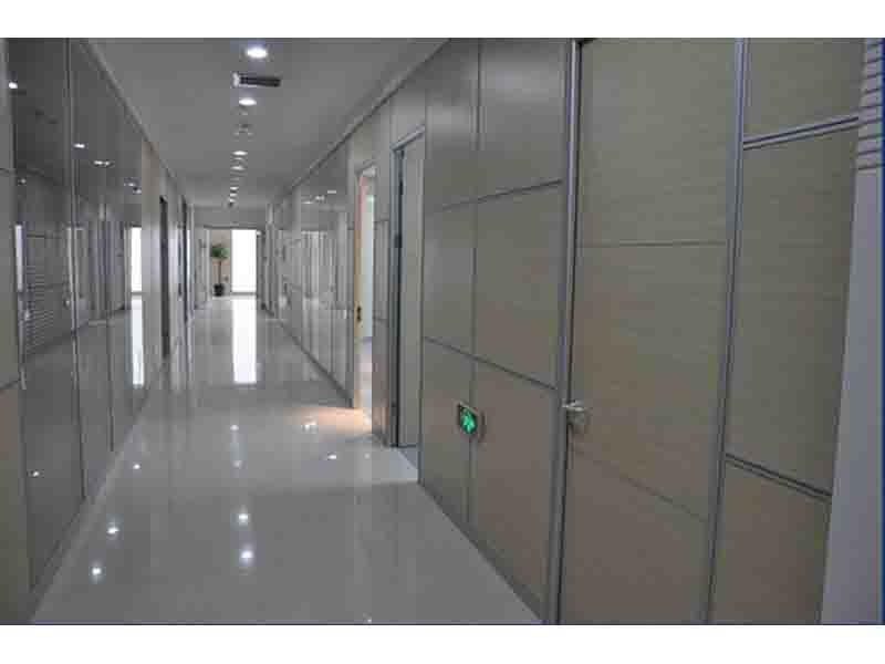 蘭州玻璃隔斷廠家供應-慶陽玻璃隔斷-蘭州辦公隔斷**東輝