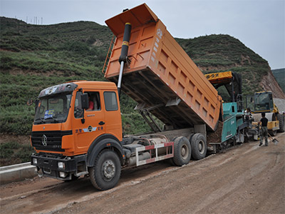 甘肅挖掘機(jī)租賃——稱心的壓路機(jī)出租在哪里