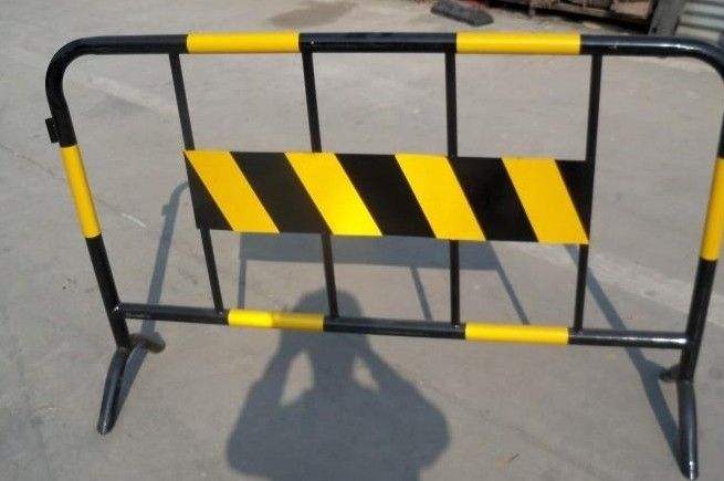 深圳路易通鐵馬護欄批發 龍華鐵馬護欄廠家