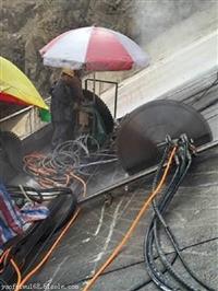 水庫水電站大壩壩面切割