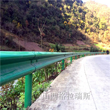 山西廠家**波形護欄 高速公路防護護欄 鄉村道路防撞護欄