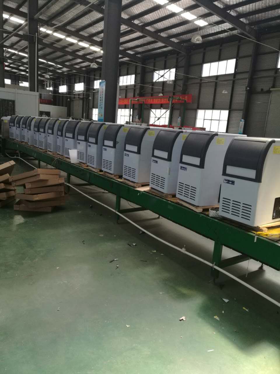 鄭州商用制冰機(jī)——**商丘實(shí)惠的商用制冰機(jī)