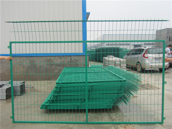 公路護欄網(wǎng)種類_哪兒能買到**好的公路護欄網(wǎng)呢