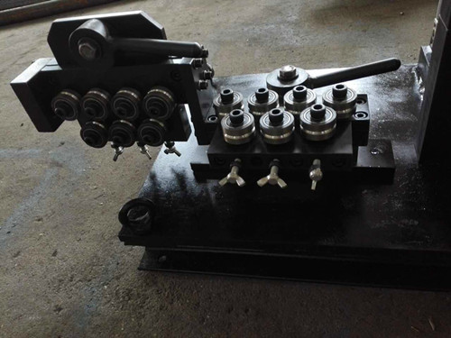 小型動力校直器全自動矯直器拉直機(jī)