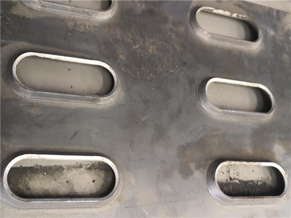衡水宜軒金屬制品為您供應(yīng)**轎運車踏板鋼材   轎運車踏板哪里買