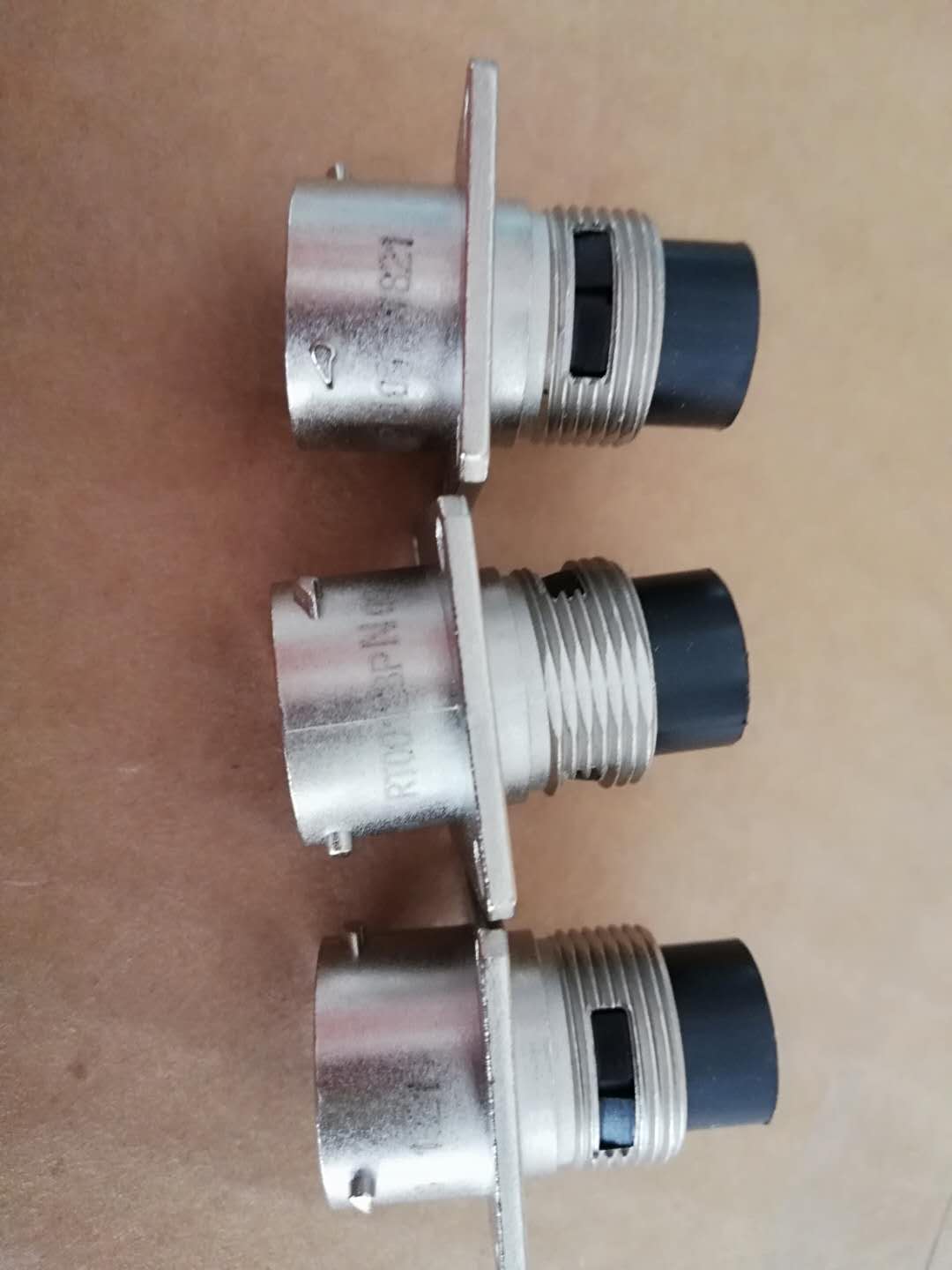 RT00128PN03     安費(fèi)諾精準(zhǔn)連接器