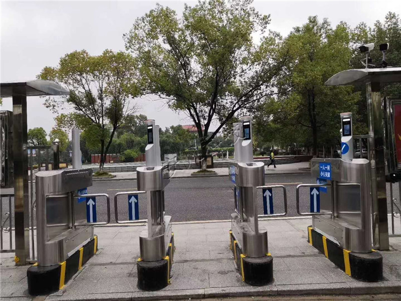 人臉自動識別系統(tǒng)_深圳區(qū)域有品質的校園閘機系統(tǒng)